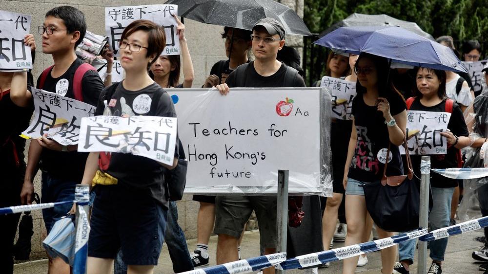 Hong Kong Teachers’ Rally Starts Another Weekend of Protests