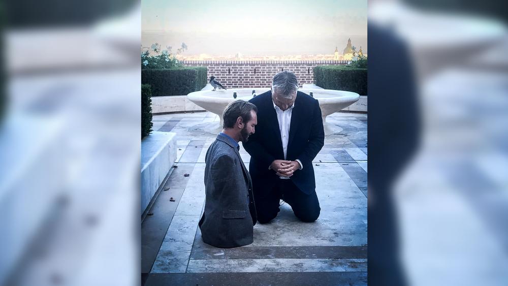 POWERFUL: Hungary’s President Posts Photo to Social Media of Nick Vujicic and Himself Praying