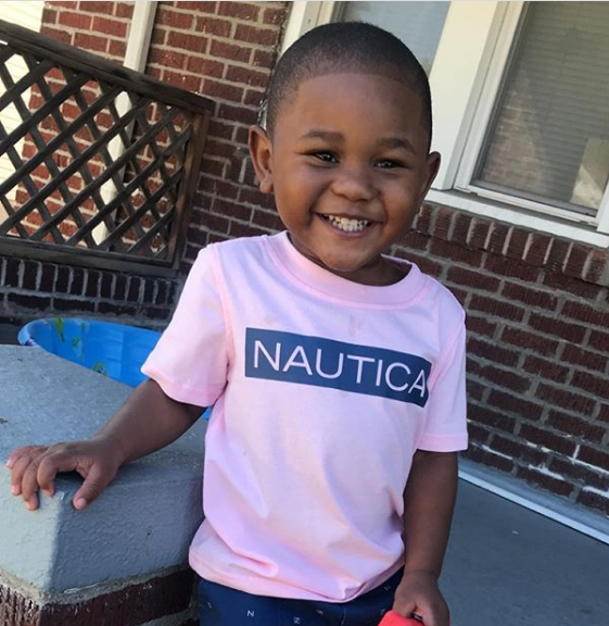 3 year old leads class in prayer