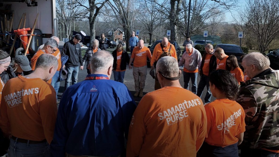 Billy Graham Rapid Response, Samarticans Purse Sharing Hope with Tennessee Tornado Survivors