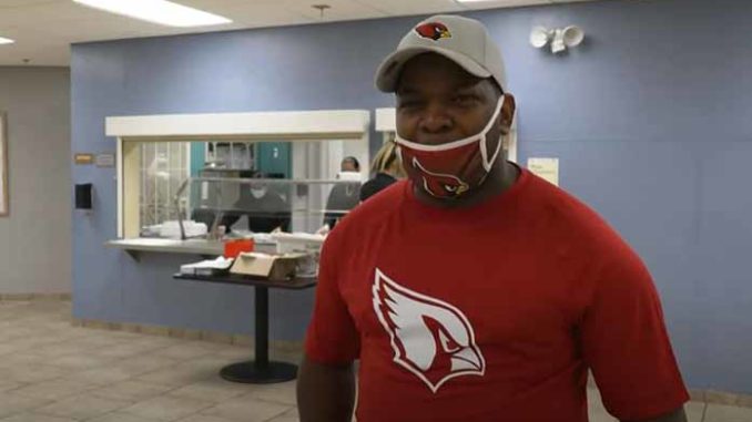 Cardinals’ Peterson Provides Meals To Homeless